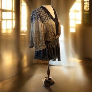 ~ BADGLEY MISCHKA~ Élégant Special Attire Blouse~Lovely~ size Small